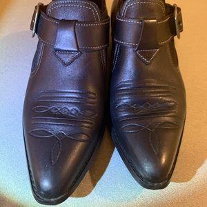 Women’s Black Leather Ankle Boot, used